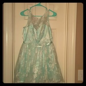 Maniju mid thigh dress size M